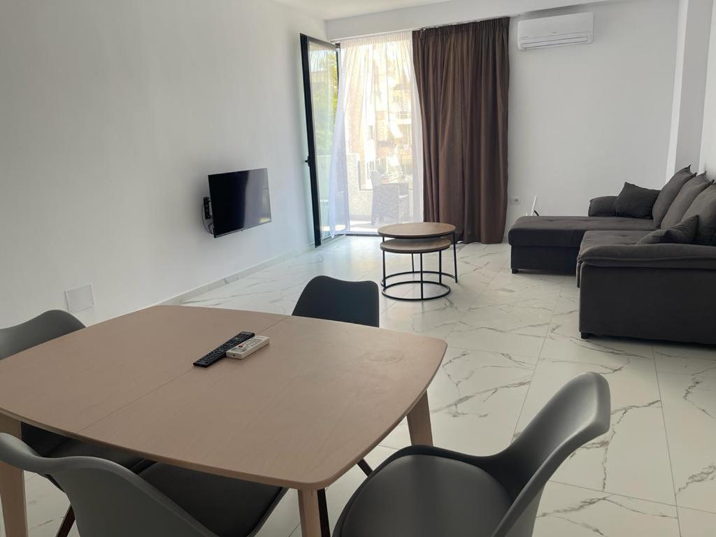 Sunrose Residences Sarandë 외부 사진